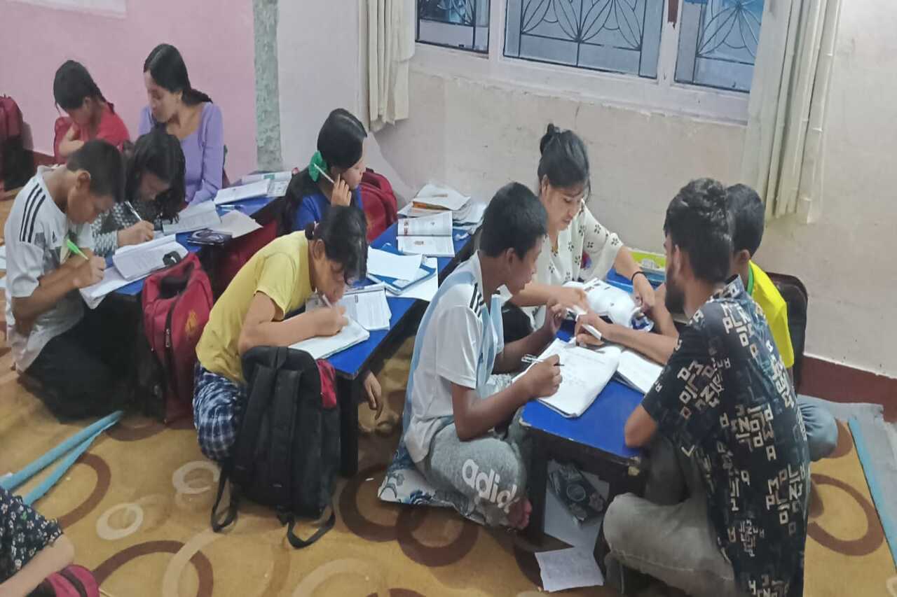children-on-studying-room